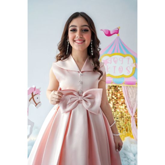 صورة فستان بناتي وردي بفيونكة كبيرة حيث تتحقق الحكايات - M3725